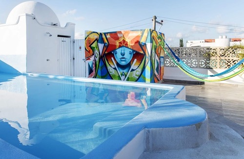Centro Apartment | 2 Bedroom, 6 people, Families, Spacious, Full Kitchen, Rooftop w/Shallow Pool