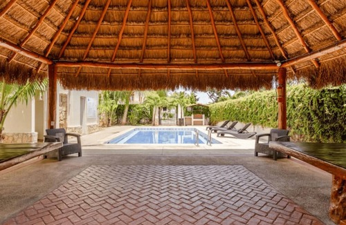 Puerto Juarez Apartment | 2 Bedroom Apartment/Pool/Up too 6 People/5 Min driving to the Beach