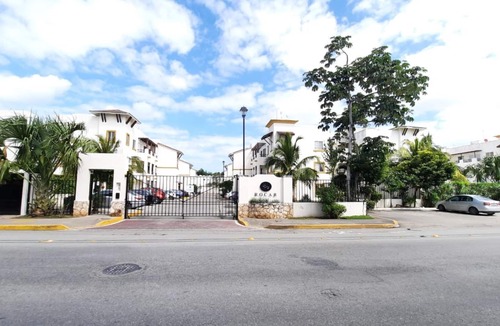 Puerto Juarez Apartment | 2 Bedroom Apartment/Pool/Up too 6 People/5 Min driving to the Beach