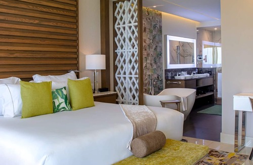 Punta Sam Resort | 2-Bedroom beach resort in Punta Sam with 4 pools, fitness room, WiFi and more
