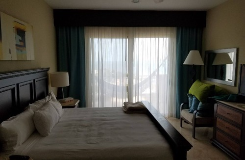 Puerto Juarez Resort | 2 Bedroom Villa - 5 STAR Cancun Resort - Playa Mujeres