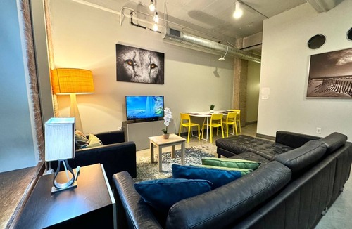 Downtown Dallas Apartment | 2 BR | 2 Bath | Downtown | Free Valet Parking | 5