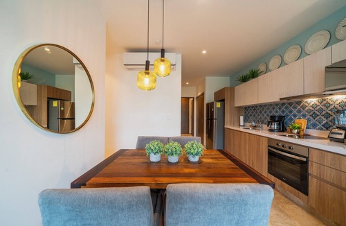 Tohoku Condo | 2 BR Condo At Ipana Condos - Pool - Gym - Business Center - Indigo