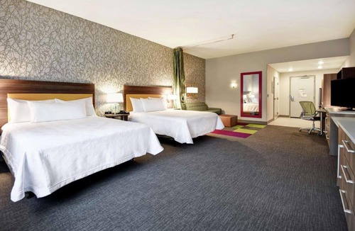 Jekyll Island Hotel | 2 Queen Studio w/Kitchenette & Pool | 0.3 mi to Jekyll Island Convention Center