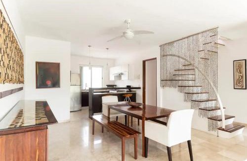 Centro Apartment | 2 story PH 3B heated jacuzzi close beach