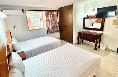 Downtown Cancun Hotel | 2 Units | Central Cancún Hotel | Walk to Plaza Las Americas & Culture Center