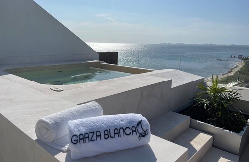 Playa Mujeres Condo | 3-bedroom condo in enchanting Cancún with fitness room, AC