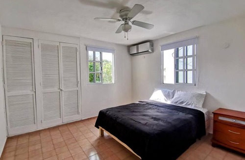 Downtown Cancun Apartment | 3 Bedrooms Queen Beds Appartement / Bonampak Ave.