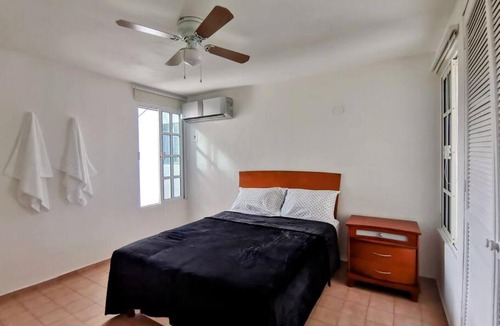 Downtown Cancun Apartment | 3 Bedrooms Queen Beds Appartement / Bonampak Ave.