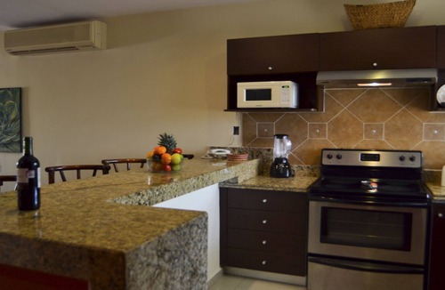 Gonzalo Guerrero Condo | 3 Blocks to the beach, condo with private rooftop, fantastic location. Big pool!