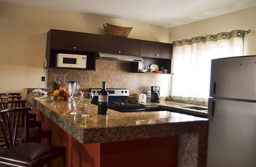 Gonzalo Guerrero Condo | 3 Blocks to the beach, condo with private rooftop, fantastic location. Big pool!