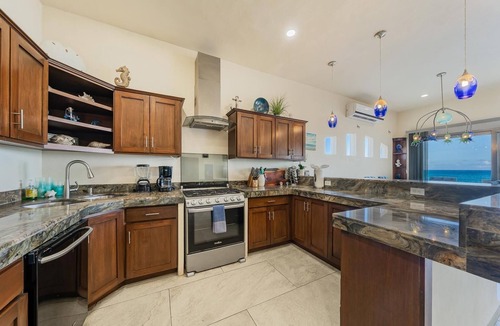 Colonia Meteorologico House | 3 BR Ocean Front Home w/Pool