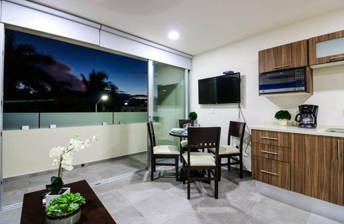 Tohoku Apartment | 303 Cozy 1BR Suite Great Rooftop Pool/Bar Sleep 4!