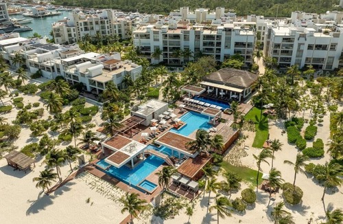 Playa Mujeres Apartment | 3BR Beachfront Luxury Condo w/Great Features