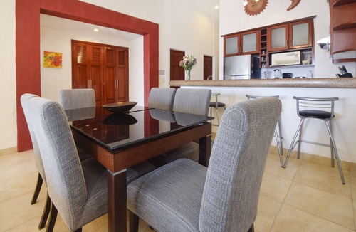 Playacar Fase I Condo | 3BR w/Pool and Beach Access - Xaman Ha 7122