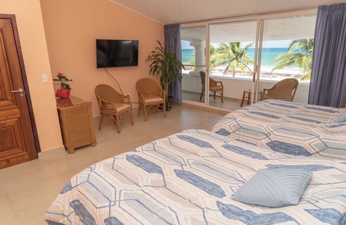 Playa del Secreto Villa | 4bdr Beachfront villa in secluded Playa del Secreto, hosts up to 12 guests.