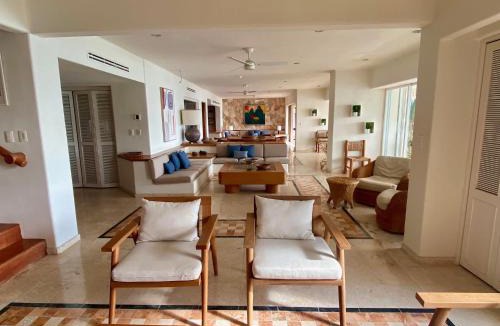 Puerto Aventuras Apartment | 4BR Beach Front Chac-Hal-Al