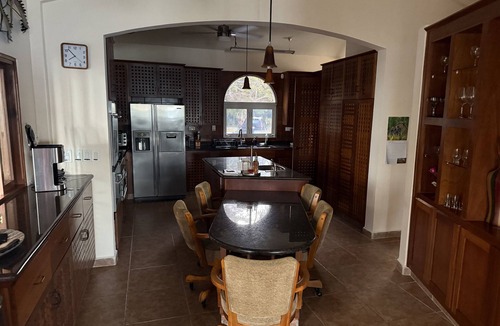 Zona Hotelera Norte House | 5 Bedroom, Beachside Oasis, Paradise Escape