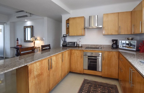 Zona Hotelera Norte Condo | 5-star Luxury Living: Oceanfront 3 Bedroom Condo: Peninsula Grand