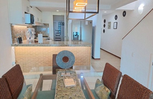 Zona Hotelera Villa | 5 Star Private Beach front Beautiful Villa only steps from the Ocean