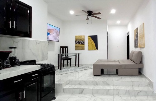 Salinas Apartment | 50% Off 1600 Square Feet Elegant Lakeview Condo w/Breakfast & Fastest WIFI