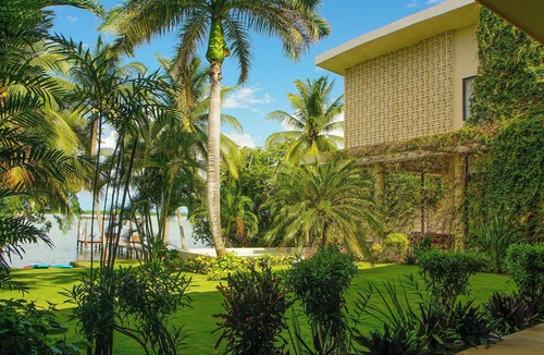 Calderitas Villa | 7B -Luxury Villa waterfront with private deck and pool.