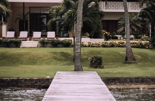 Calderitas Villa | 7BR Beautiful Waterfront Villa - Perfect Getaway