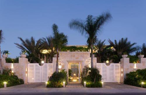 Puerto Juarez Villa | 950 m² Villa ∙ 6 bedrooms ∙ 16 guests