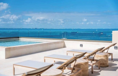 Isla Mujeres Apartment | 9BR Luxury Beachfront Penthouse with Private Pool