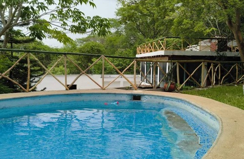Berriozabal Cottage | A private country home away from the noise; with a pool and terrace, ideal for nudism