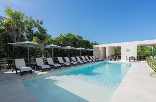 Akumal Apartment | Akumal Bay With Access To Beach 7 Rooftop Pools W Ocean View
