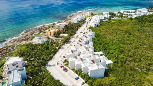 Akumal Apartment | Akumal Pearl Beach Access l 11 Pools l Beach Club Onsite