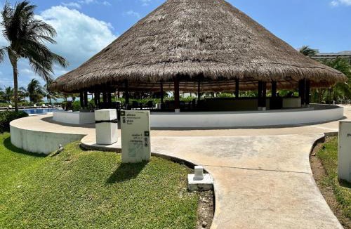 Puerto Juarez Apartment | Amara Beautiful OceanFront Studio