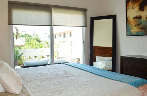 Gonzalo Guerrero Apartment | AMAZING 3BR PENTHOUSE STEPS TO THE BEACH AND 5TH AVENUE