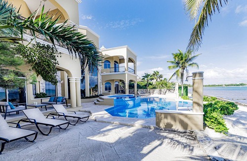 Soliman Bay Villa | Amazing Beach Retreat at "The Oasis"