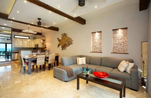 Centro Condo | Amazing Beachfront Condo with Pool and Beach - Luna Encantada G2