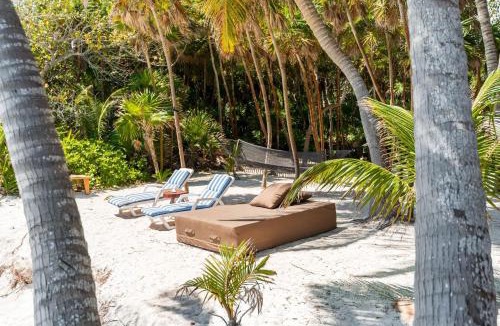 Chacchoben House | Amazing ECO Palapa at Private Beach in Sian Kaan.