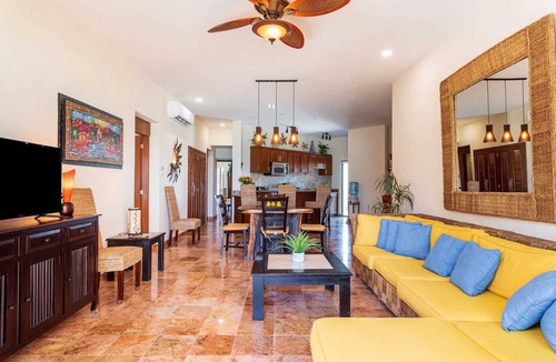 Centro Condo | Amazing Ocean Views! | Beach Service & Pool | Steps to 5th Ave! | Maid!