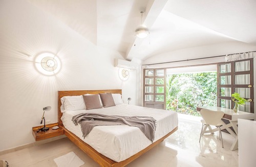 Playacar Beach Villa | Amazing "Villa Dorada" Next to the BEACH with private pool and Free Wifi!