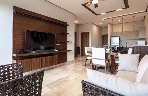 Playa Paraiso Apartment | Amira District C305