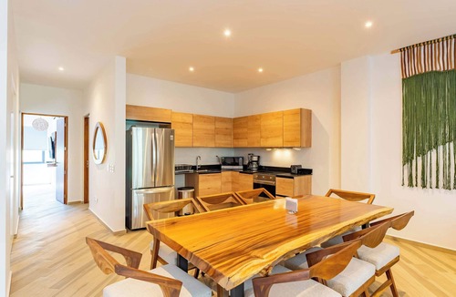 La Veleta Condo | ANANA Yaaxlum 105 S | Oasis pool and Jacuzzi