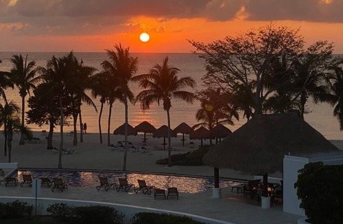Costa Maya Condo | Anthonys' Escape Residencias Reef Beachfront Condo - Perfection