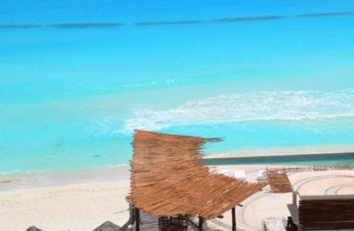 Alfredo V. Bonfil Apartment | Apartamento Frente a la Playa Cancun Mexico