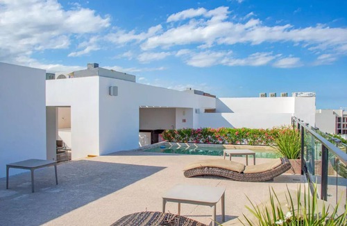Luis Donaldo Colosio Apartment | Apartment overlooking the 5th avenue 200 meters from the Caribbean Sea