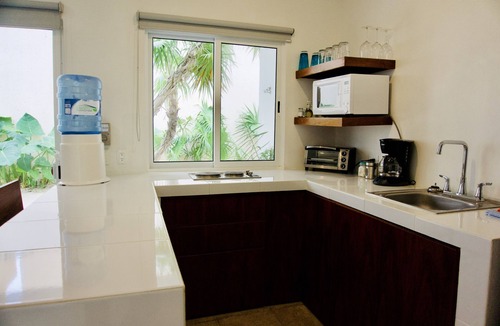 Puerto Morelos Apartment | AQUA GUESTHOUSE 3~ STEPS FROM THE BEACH ~ POOL ~ A+ INTERNET
