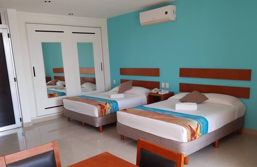 Tohoku House | Aqua Vista - Pet Friendly - Junior Suite - Pasos A Playa - Steps To The Beach
