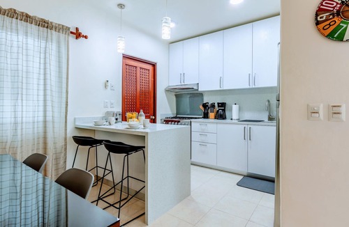 Downtown Condo | Authentic Charm Modern Touches - 10% Weekly & 50% Monthly Discount