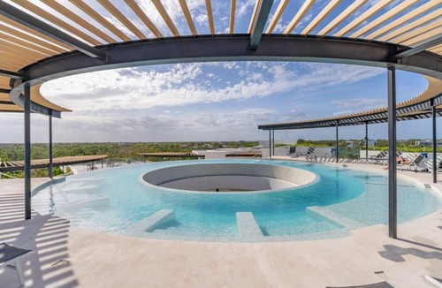 La Veleta House | BÄAK- C207- Boho 1 BDR 360 Infinity Rooftop Pool Gym