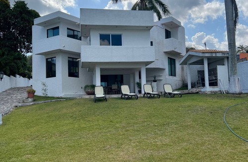 Bacalar House | Bacalar Casa Azul Excelente Ubicación, Casa Privada a la Orilla de la Laguna