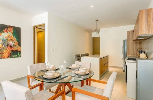 Akumal Apartment | Beach Club | Private Jacuzzi | Rooftop Pools | Gym